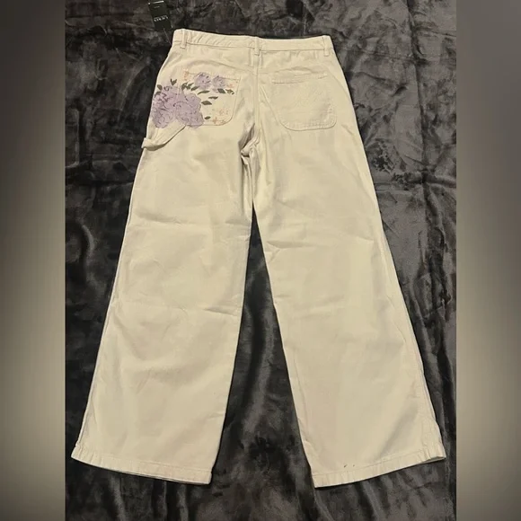 Lauren Ralph Lauren
Petite Floral High Rise Wide Leg Jeans size 10P - Picture 6 of 16